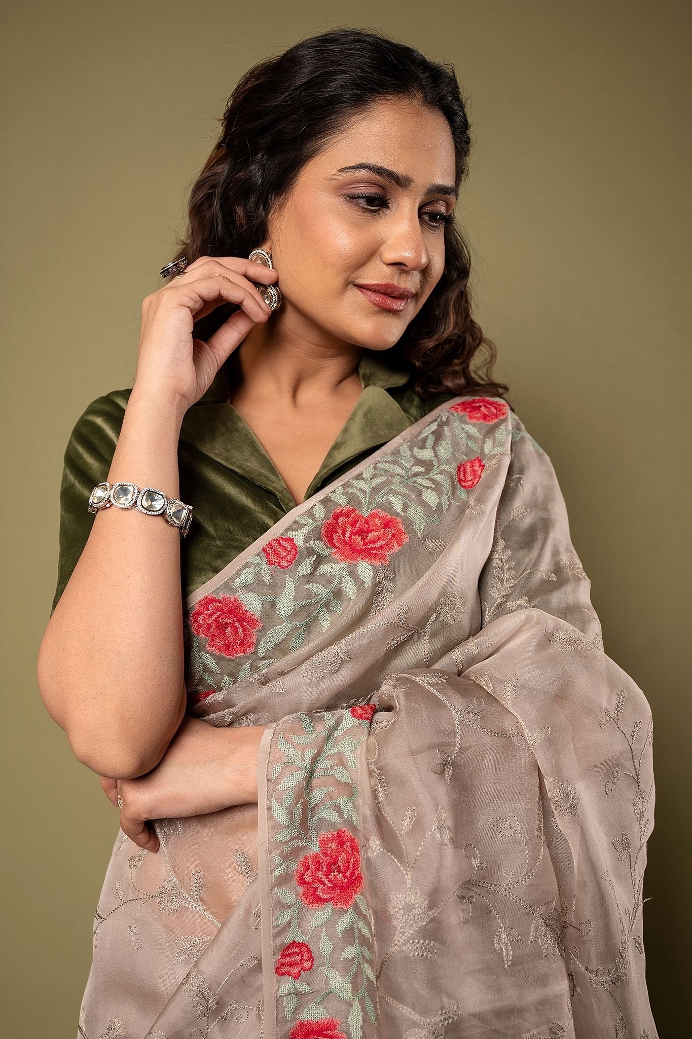 Grey Organza resham border jaal handwork saree