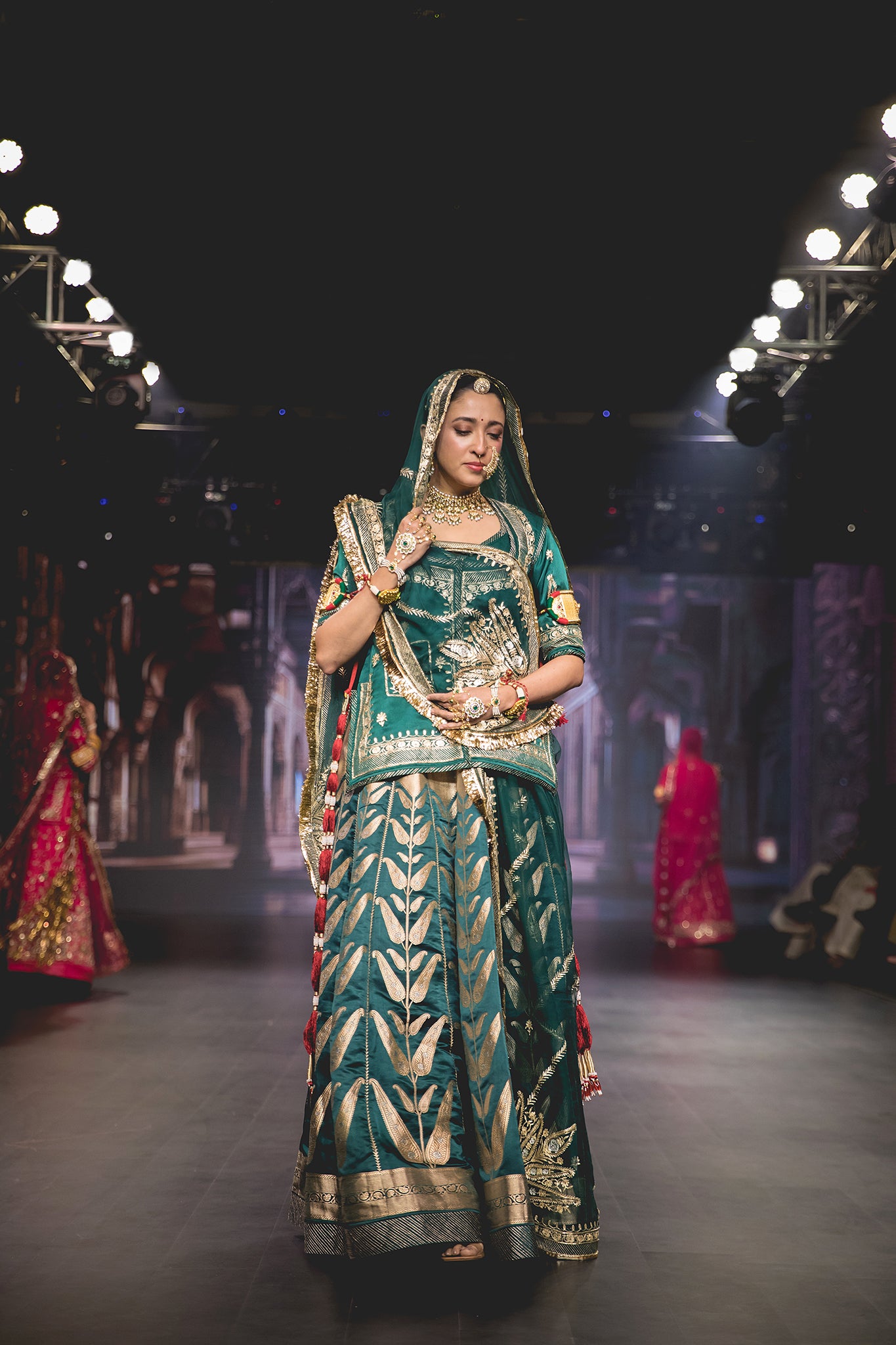 Bottle Green Pure Silk Banarsi Kali Pattern Leaf Handloom Poshak with Pure Odhana (unstitched)