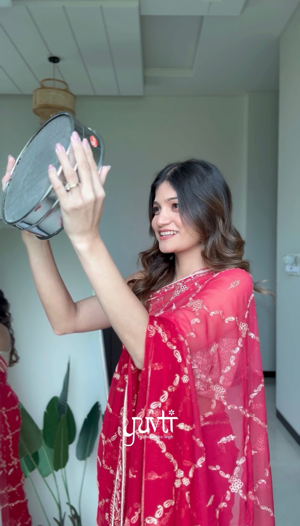 Red Colour Viscose Chiffon Aari Motif Jaal Work Saree