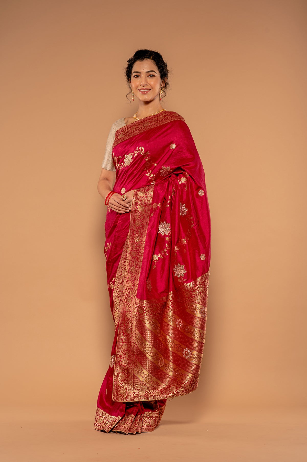 Zari Weaving Wine Dola Silk Saree