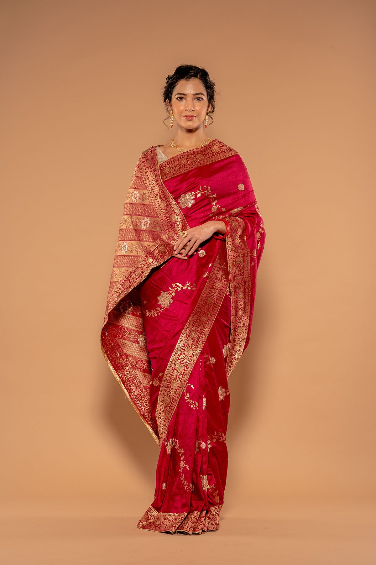 Zari Weaving Wine Dola Silk Saree