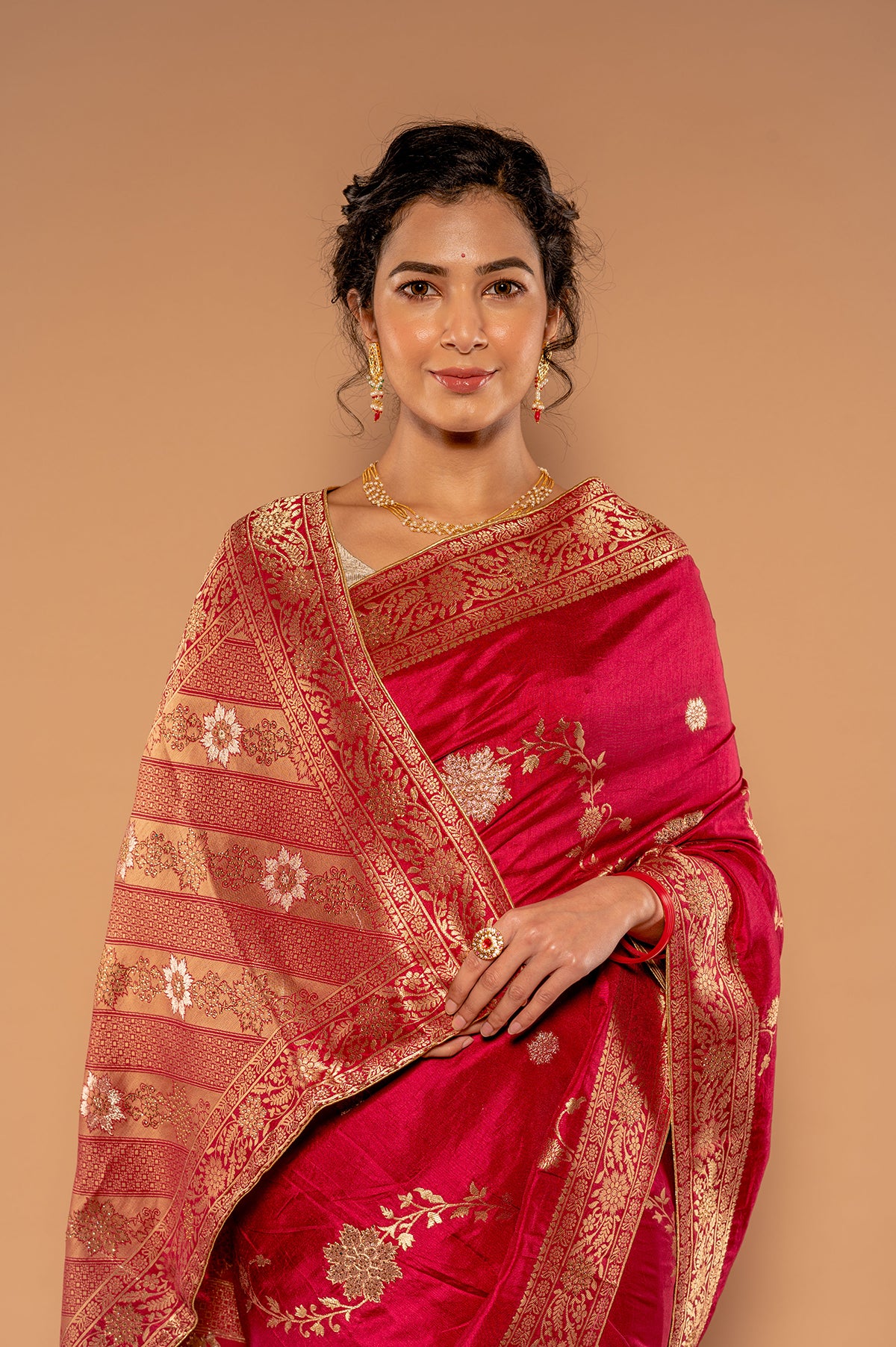 Zari Weaving Wine Dola Silk Saree