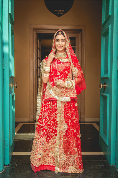 Aari Zardosi Resham Red Bridal Poshak - Yuvti
